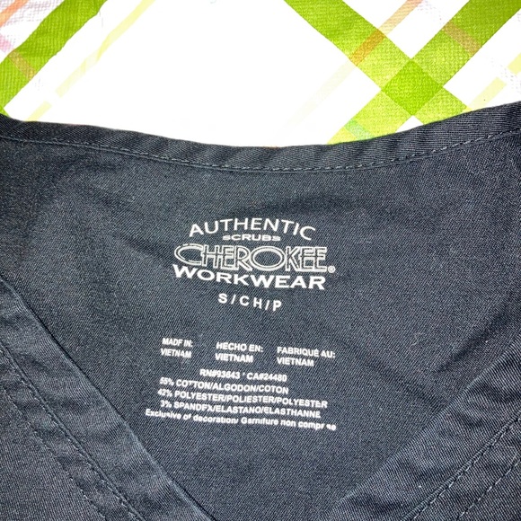 Scrub top - Picture 3 of 3